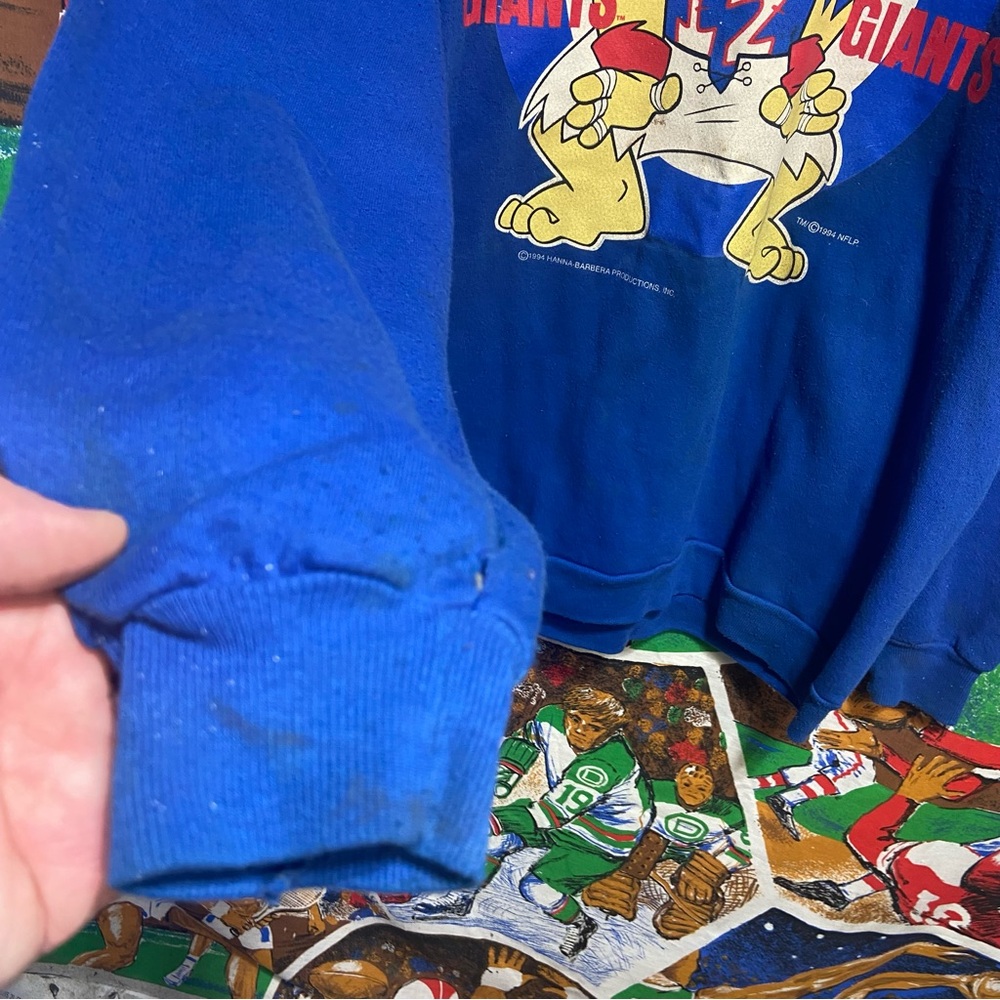 Vintage New York Giants Fred Flintstone Caricature Pullover Hoodie - Picture 4 of 10